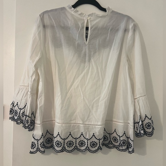 GAP White Ruffled Blouse with navy blue Embellishments size L (S110) - Picture 6 of 8